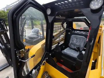 TS65/TS100 Crawler Skid Steer Loader